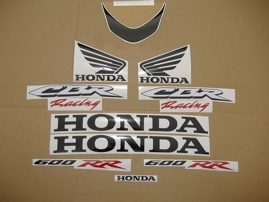 Honda CBR 600RR 2008 г. в. серебристый-металлик - фото2