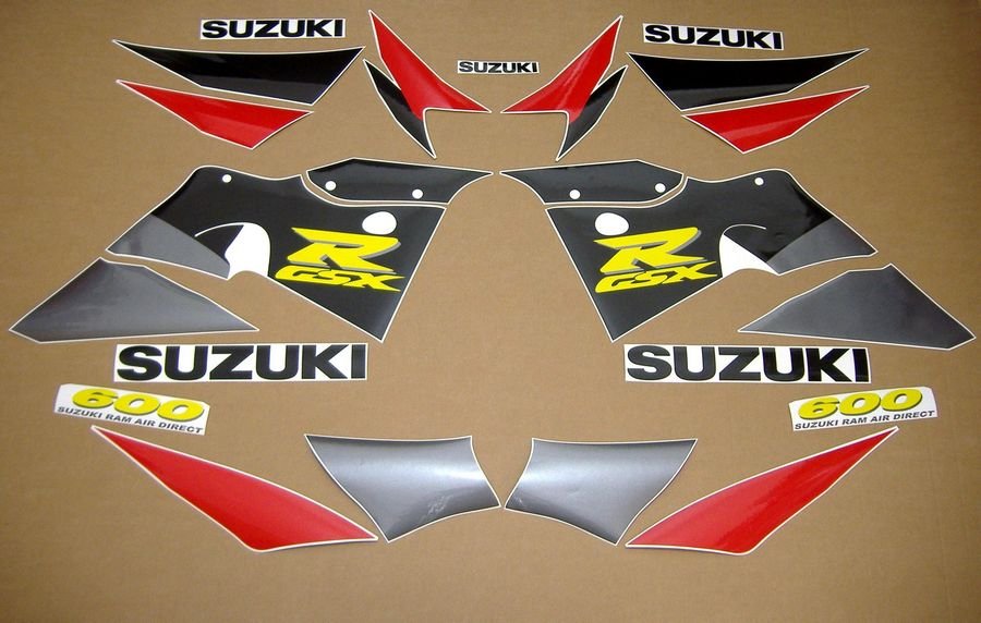 Suzuki GSX-R 600 1997 черно-красный- фото2