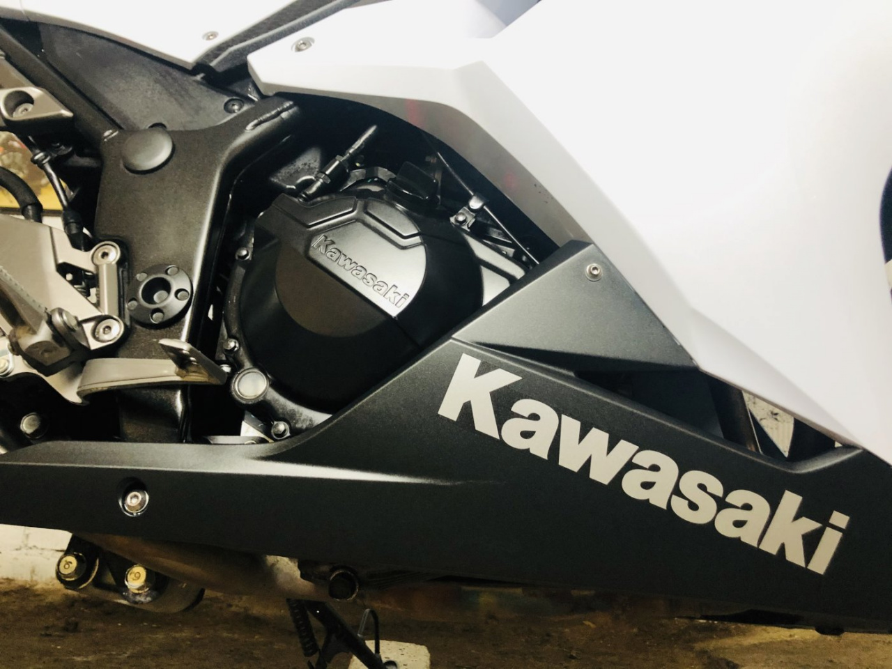Kawasaki Ninja 300 белый - фото3