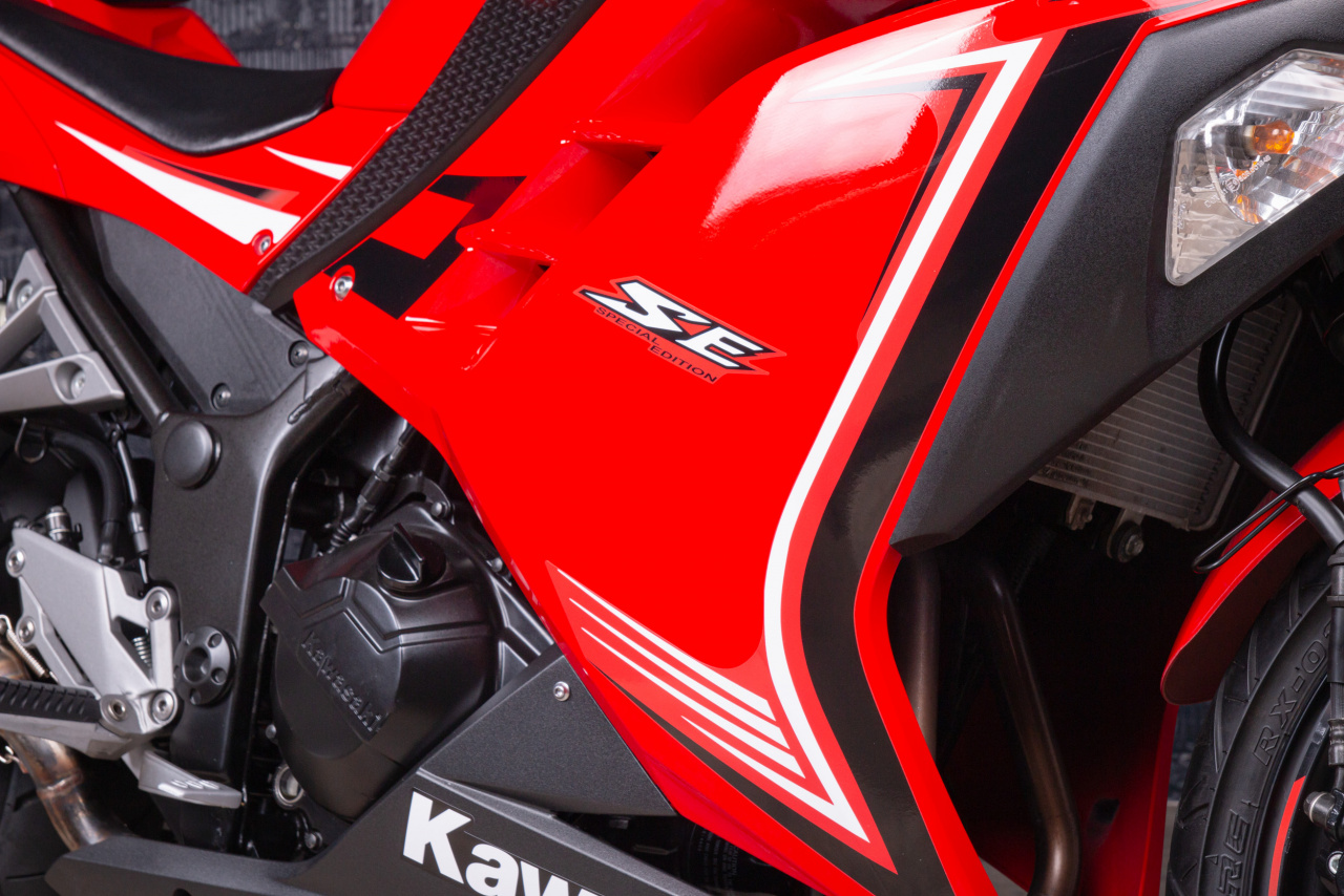 Kawasaki Ninja 300 SE красный - фото2