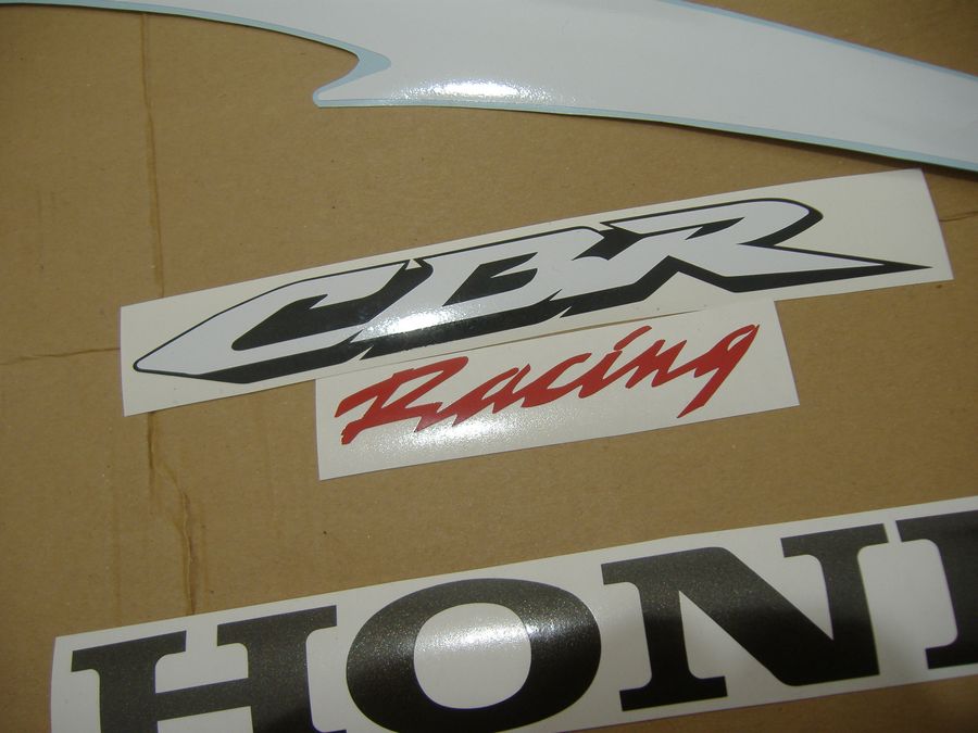 Honda CBR 600RR 2007 г. в. ,бело-черный - фото4