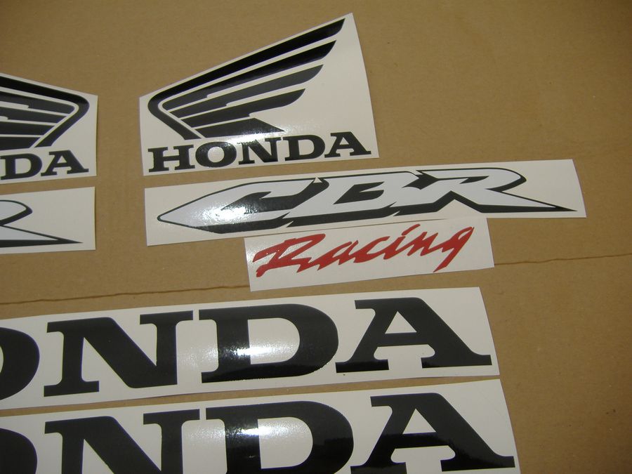 Honda CBR 600RR 2008 г. в. серебристый-металлик- фото4