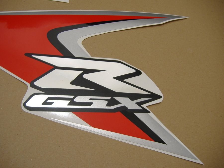 Suzuki GSX-R 600 2008 черно-красный- фото3
