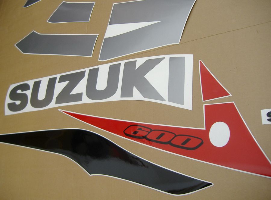 Suzuki GSX-R 600 2003 черно-серый - фото3