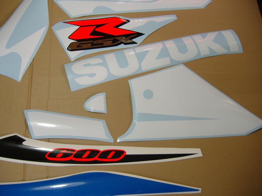 Suzuki GSX-R 600 2002 бело-синий - фото3