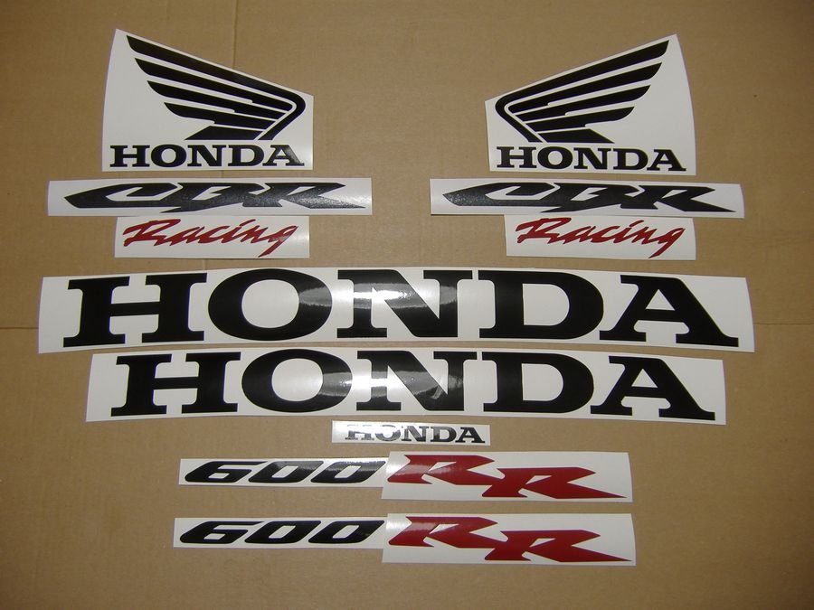 Honda CBR 600RR 2006 г. в. серебристый-металлик - фото2