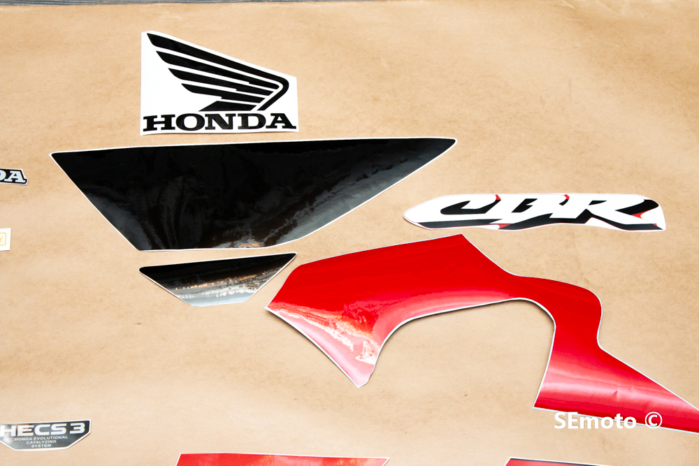 Honda CBR 600 F4 SPORT 2001 г. в. черно-красный