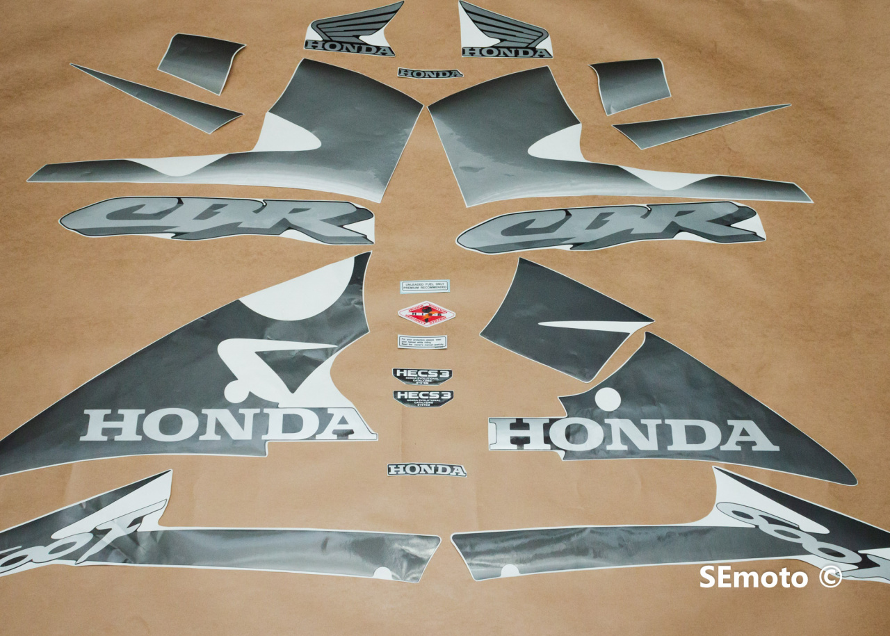 Honda CBR 600 F4 2001 г. в. черный - фото2