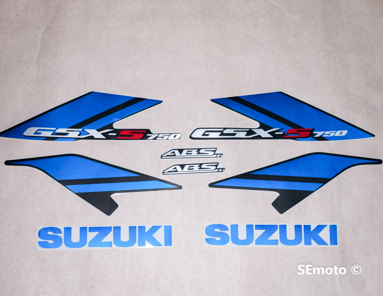 Suzuki GSX-S 75 2017 черный  - фото2
